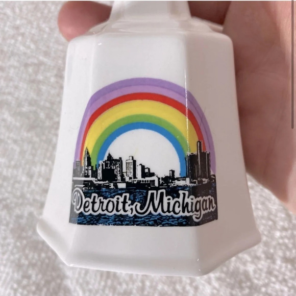Vintage Mackinac Bridge Detroit  Michigan Souvenir Ceramic Bell W Rainbow - Picture 2 of 10